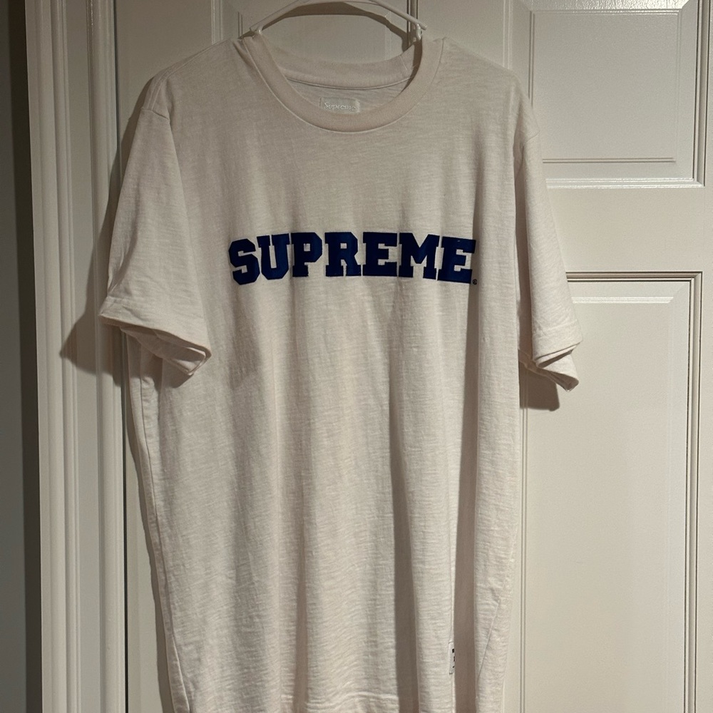 Supreme t shirt